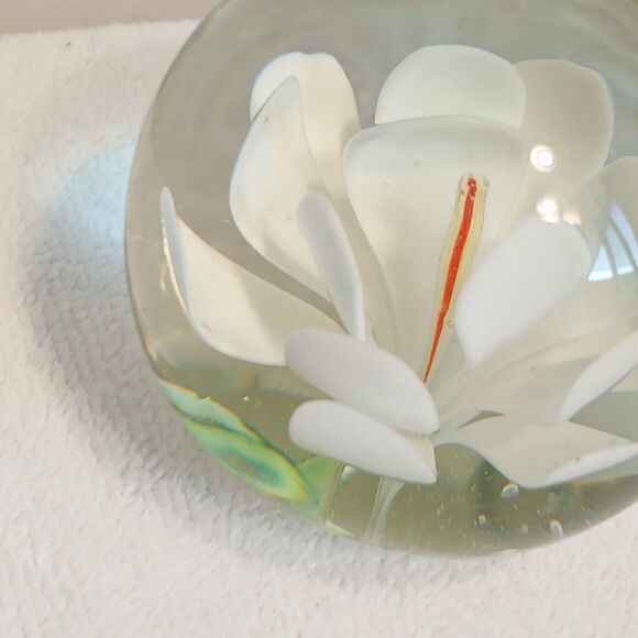 LOTUS FLOWER Glass Paperweight Hand Blown Glass White Floral - Picture 4 of 8